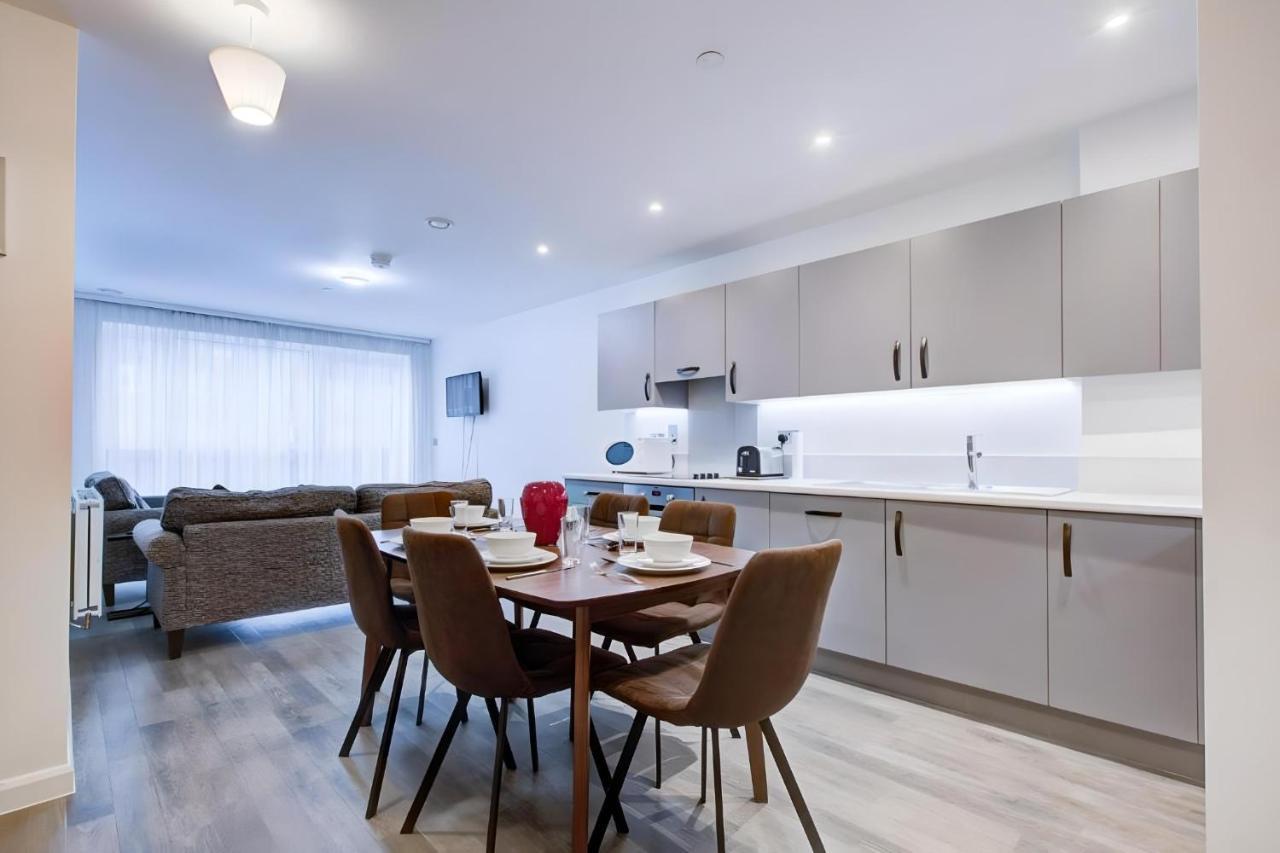 Luxury 2 Bed Flat In A New Block In East Acton Leilighet London Eksteriør bilde